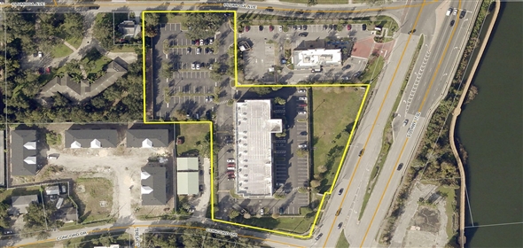 3950 S US HWY 17-92 Casselberry Florida, 32707 | Cambridge Oaks Plaza