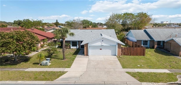 3175 Arrowhead LANE Kissimmee Florida, 34746 | Charming Home