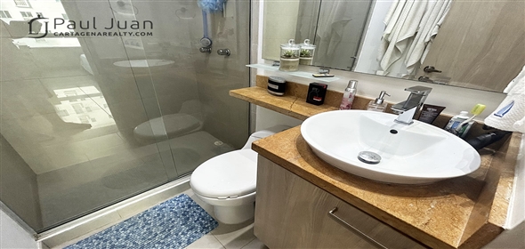 Corner of Pinango Avenue and 10th.  Bolivar, 130001 | Beautiful apartment