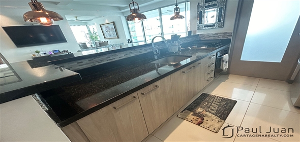 Corner of Pinango Avenue and 10th.  Bolivar, 130001 | Beautiful apartment