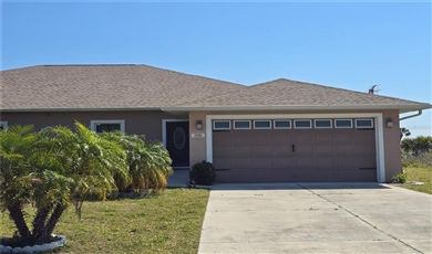  Charming Slice of Paradise in Port Charlotte