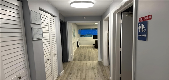 11467 NW 34th St # 11467 Doral Florida, 33178 | Beautiful Warehouse Office