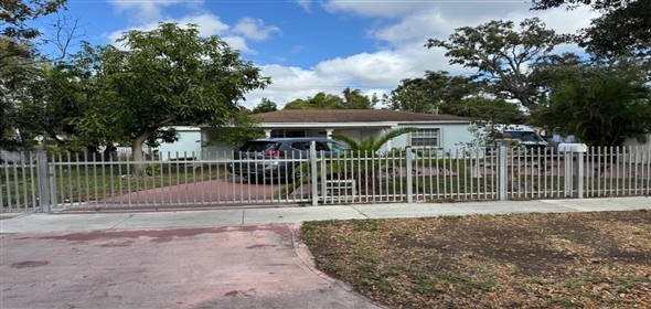 901 NE 128th St North Miami Florida, 33161 | Cozy Single Family