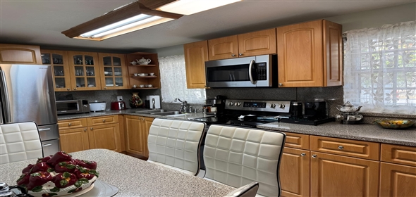 901 NE 128th St North Miami Florida, 33161 | Cozy Single Family
