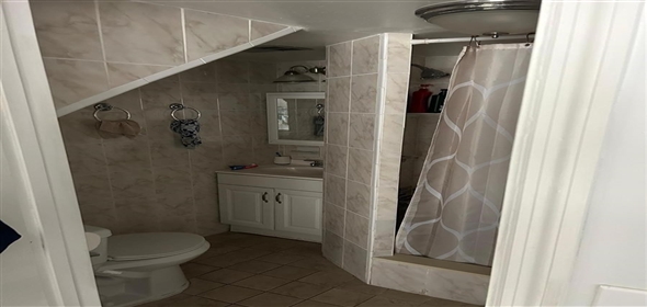 13701 SW 84 St # B Kendall Florida, 33183 | Comfortable Residential Condo