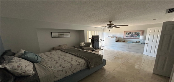 13701 SW 84 St # B Kendall Florida, 33183 | Comfortable Residential Condo