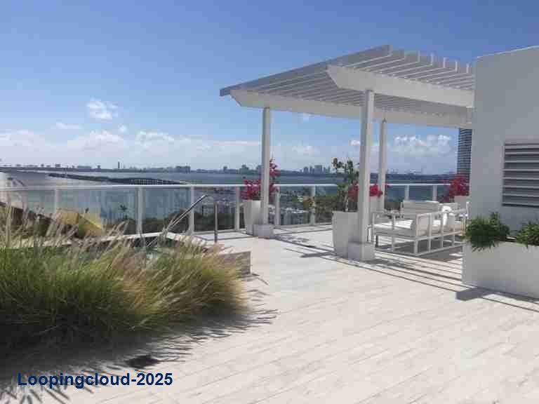 Water front Luxurious Apartment