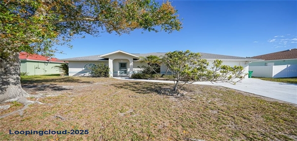13632 CLARA LANE Port Charlotte Florida, 33981 | Charming and Comfortable Home