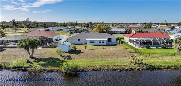 13632 CLARA LANE Port Charlotte Florida, 33981 | Charming and Comfortable Home