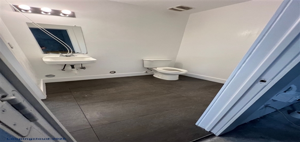 5065 NW 74TH AVE, #5 Miami Florida, 33166 | Nice Warehouse + Office Space