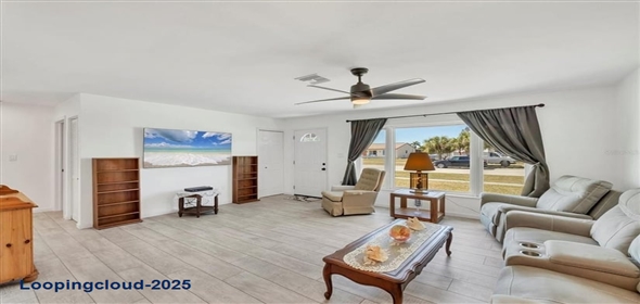 6392 COLISEUM BOULEVARD Port Charlotte Florida, 33981 | Charming, Move-in-Ready Home