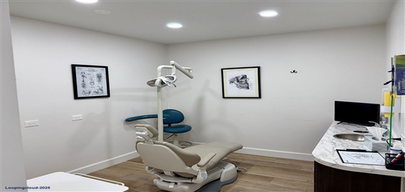 6519 Stadium Dr Zephyrhills Florida, 33542 | Move in Ready - Fully Equipped Dental Office