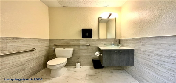 7075 Kingspointe Parkway Unit 15 Orlando Florida, 32819 | Drew Tina Commerce Center - Suite 15