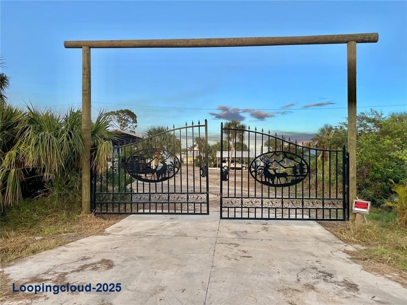 Home for Sale in Port Charlotte