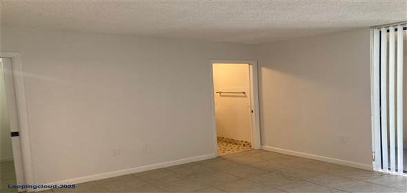 8420 SW 133rd Avenue Rd, Unit 422 Kendall Florida, 33183 | Beautiful Cozy Condo