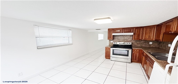 214 SW 1st St # 4 Pompano Beach Florida, 33060 | Charming Residential Condo