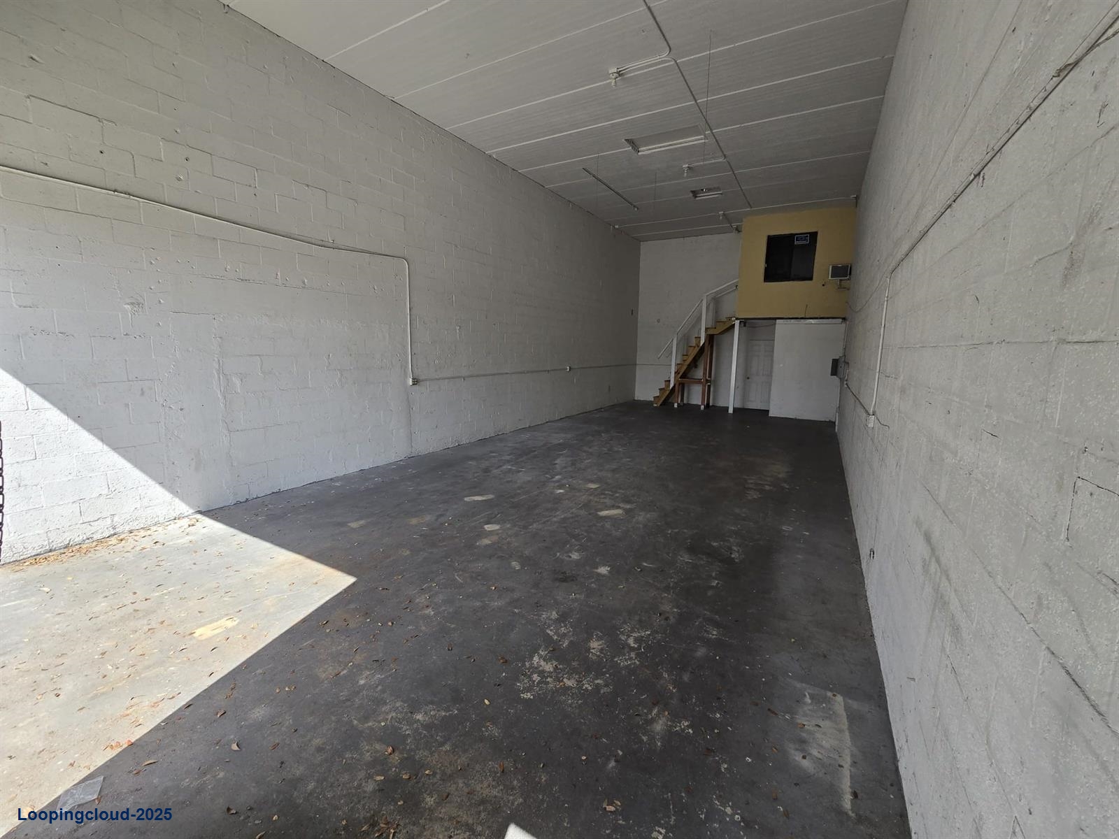 Great Commercial Warehouse