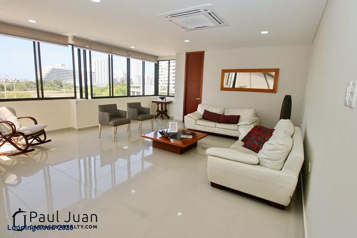 Updated Apartment in Prime Cartagena Location