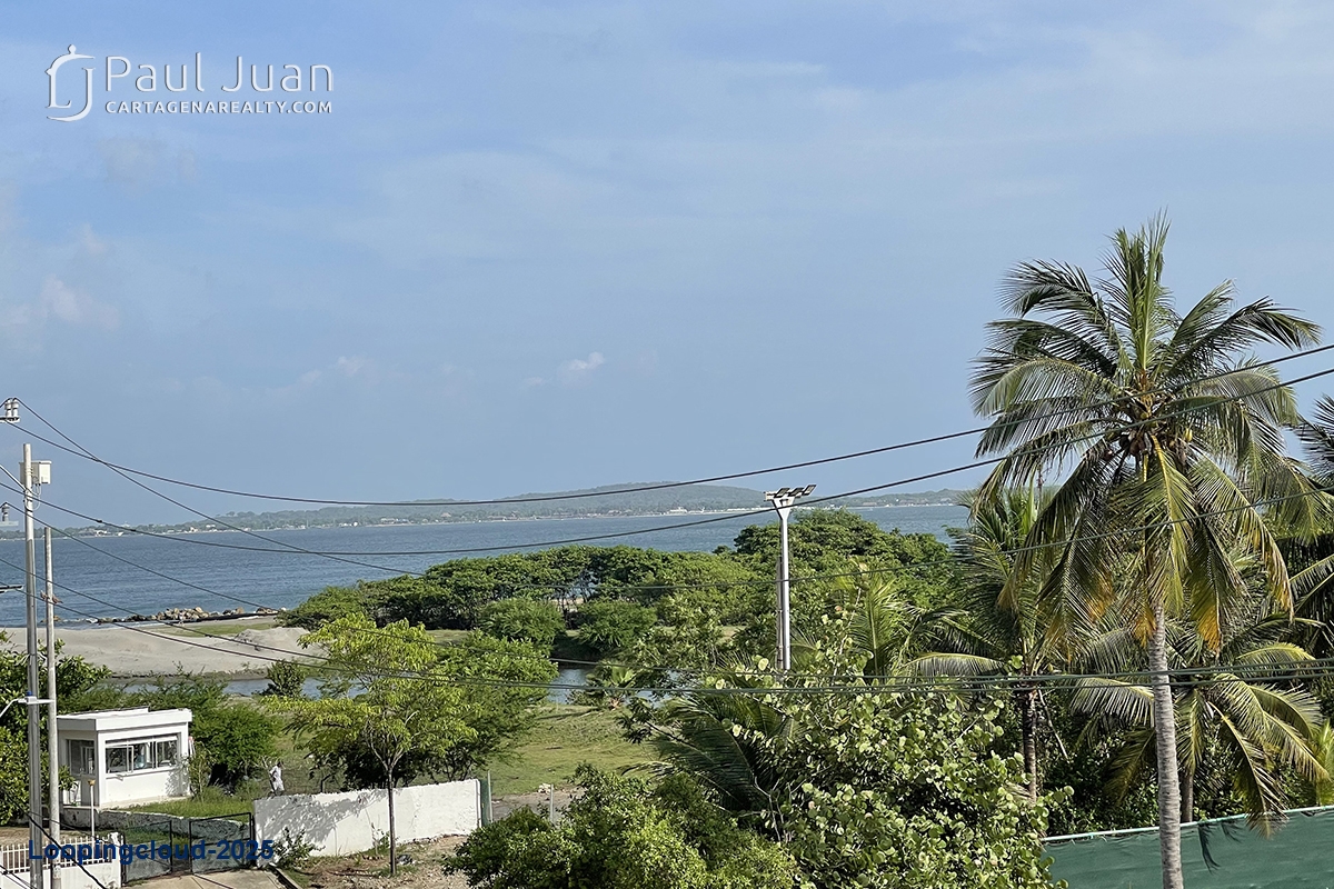 Stylish Two-Story Apartment in Bocagrande with Panoramic Ocean Views and Dual Balconies