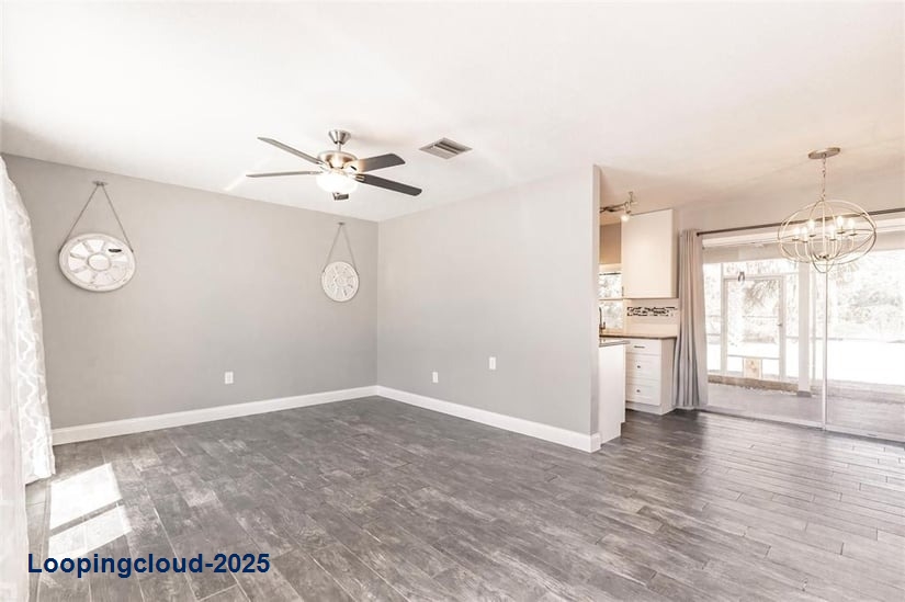 Charming 3-Bedroom Single Family Home in Gulf Cove with Screened Patio & Optional River Access