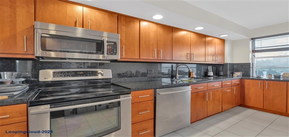 2801 NE 183 St # 301 Aventura Florida, 33160 | Nice and Beautiful Condo