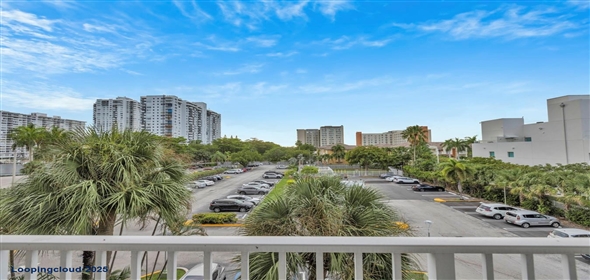 2801 NE 183 St # 301 Aventura Florida, 33160 | Nice and Beautiful Condo
