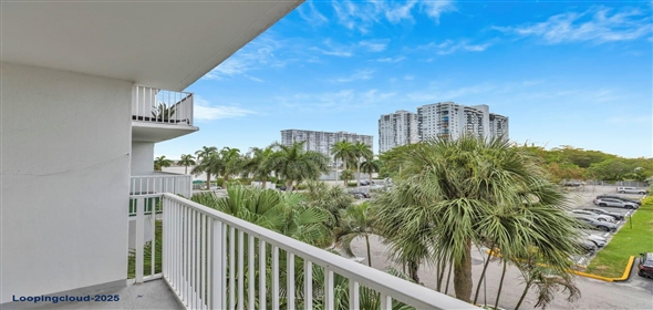 2801 NE 183 St # 301 Aventura Florida, 33160 | Nice and Beautiful Condo