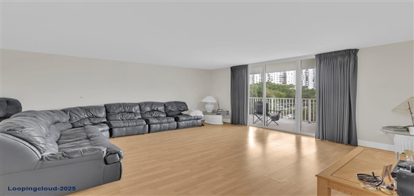 2801 NE 183 St # 301 Aventura Florida, 33160 | Nice and Beautiful Condo