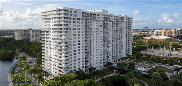 2801 NE 183 St # 301 Aventura Florida, 33160 | Nice and Beautiful Condo