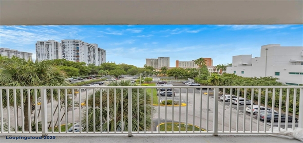 2801 NE 183 St # 301 Aventura Florida, 33160 | Nice and Beautiful Condo