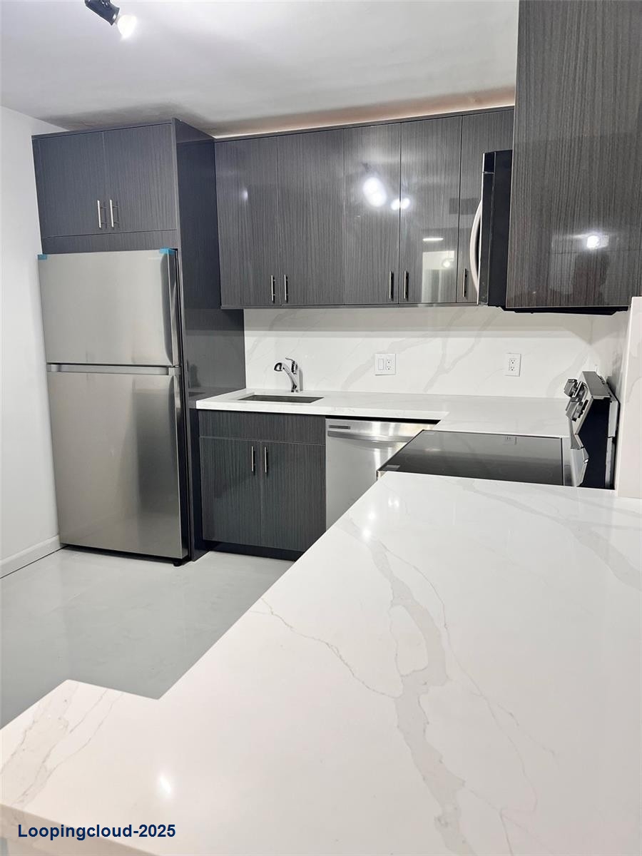 Sophisticated and Stylish Condo