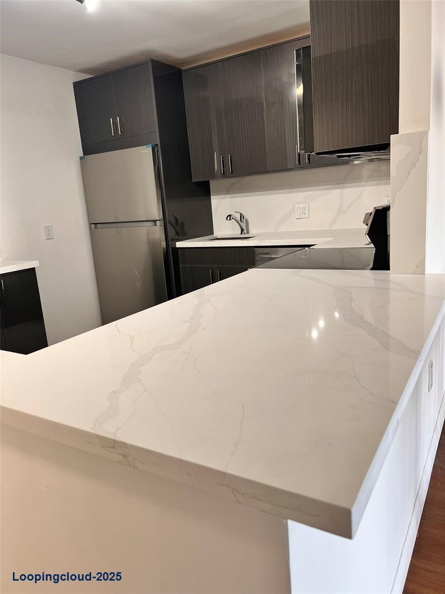 Sophisticated and Stylish Condo