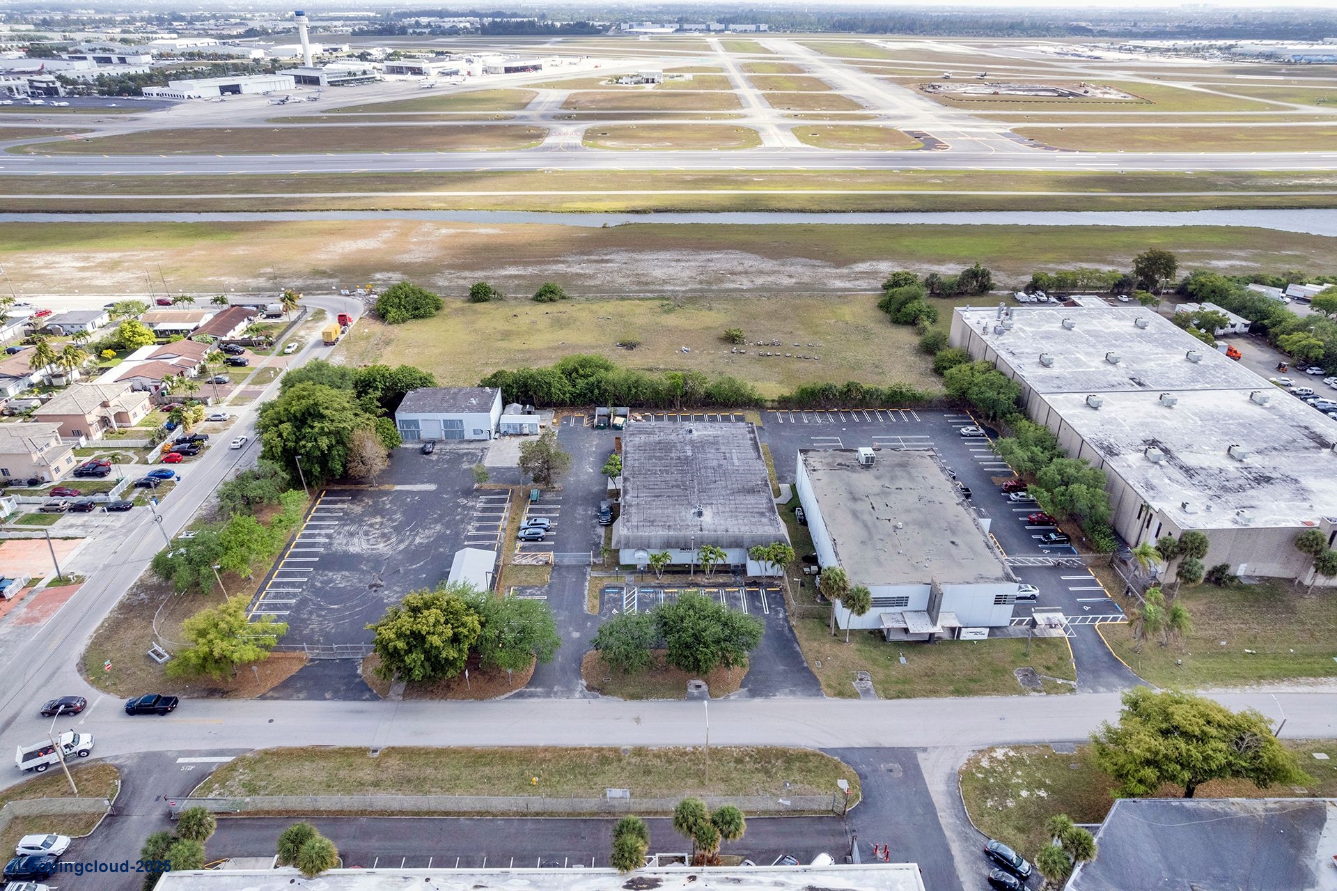 Great Industrial Freestanding Building