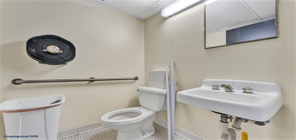 4790 NW 157th St Hialeah Florida, 33014 | Great Industrial Freestanding Building