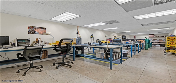 4790 NW 157th St Hialeah Florida, 33014 | Great Industrial Freestanding Building