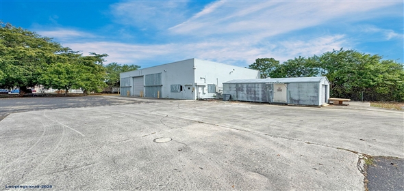 4790 NW 157th St Hialeah Florida, 33014 | Great Industrial Freestanding Building