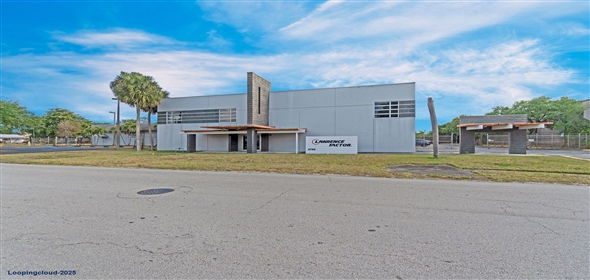 4790 NW 157th St Hialeah Florida, 33014 | Great Industrial Freestanding Building