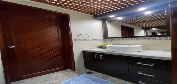 Urb Guaparo Valencia Carabobo, 2001 | Casa/Quinta Urb. Guaparo Valencia - Beautiful Single Family