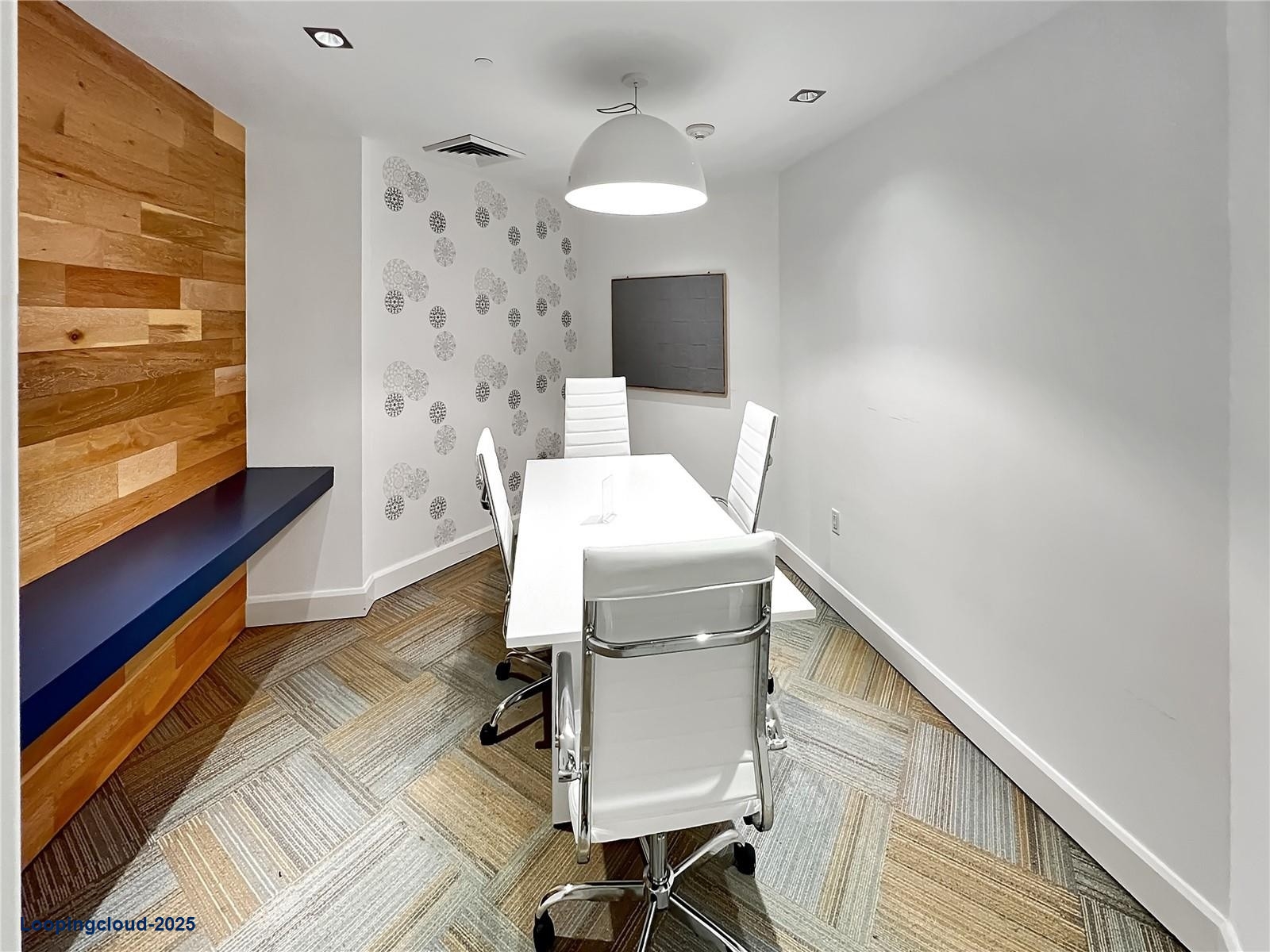 Elegant and Luxurious Residential