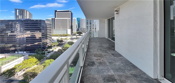 951 Brickell Ave Miami Florida, 33131 | Elegant and Luxurious Residential