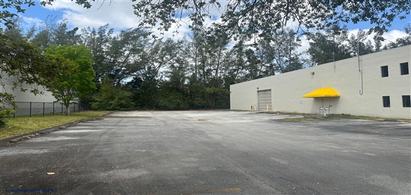 2180 NW 94th Avenue Doral Florida, 33172 | Nice Freestanding Building