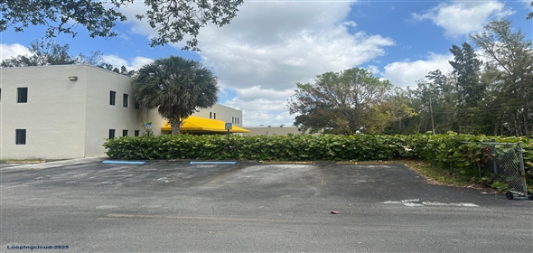 2180 NW 94th Avenue Doral Florida, 33172 | Nice Freestanding Building