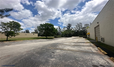 2180 NW 94th Avenue Doral Florida, 33172 | Nice Freestanding Building