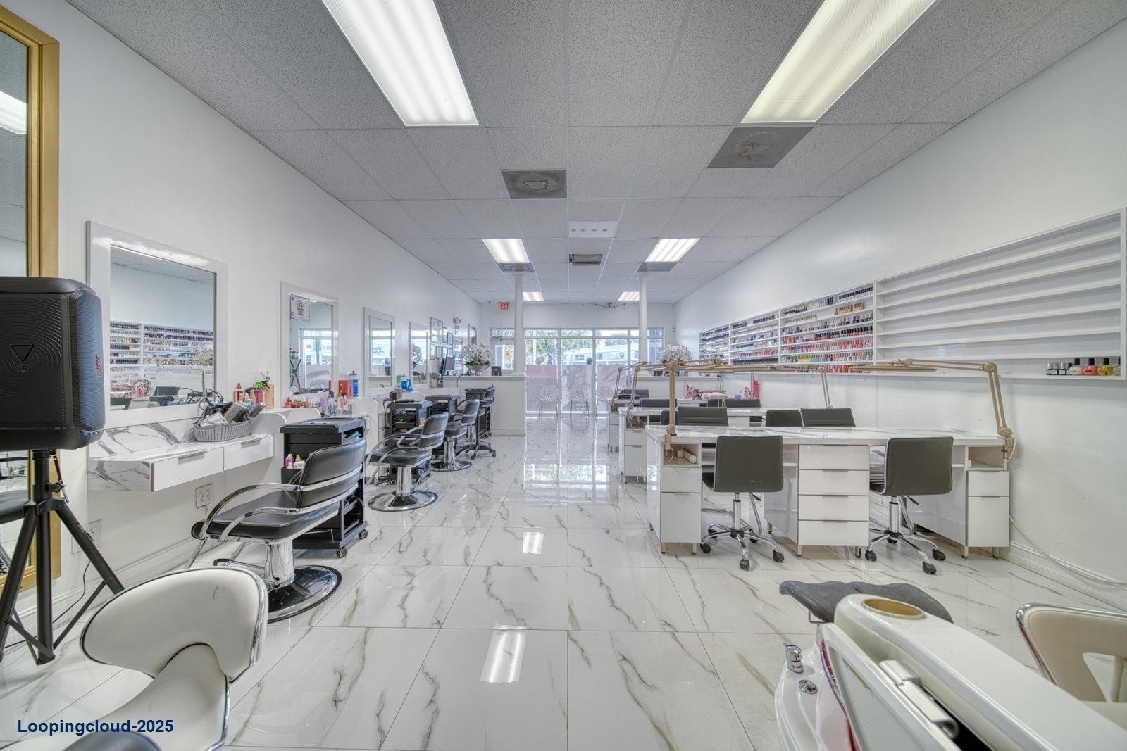 Contemporary, Fully Equipped Beauty Salon Available for Sale – Eureka & Florida Turnpike Area