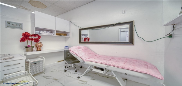 CUTLER BAY, FL Cutler Bay Florida, 33157 | Contemporary, Fully Equipped Beauty Salon Available for Sale – Eureka & Florida Turnpike Area