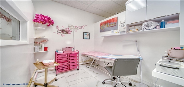 CUTLER BAY, FL Cutler Bay Florida, 33157 | Contemporary, Fully Equipped Beauty Salon Available for Sale – Eureka & Florida Turnpike Area