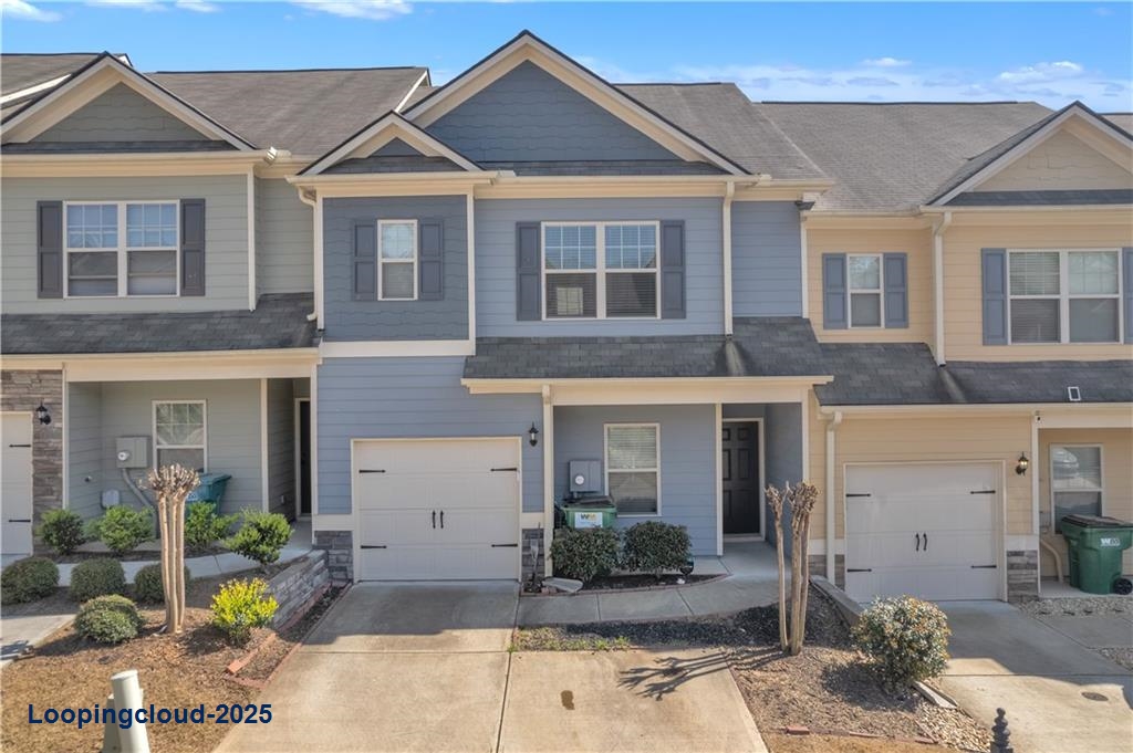 Charming Craftsman-Style Townhome with Resort-Style Amenities