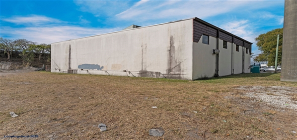 6850 NW 74th St Medley Florida, 33166 | Amazing Industrial Warehouse