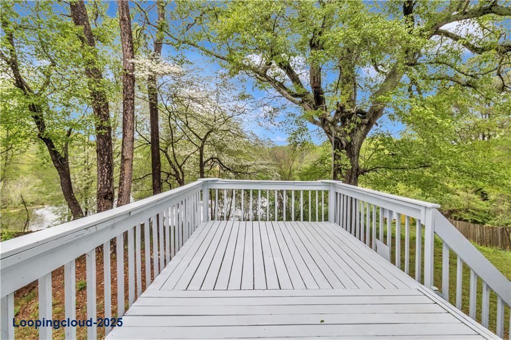 Charming Lakeside Single family Home with Peaceful Views