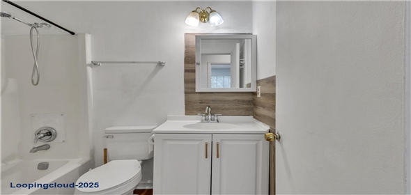 1077 Mainstreet Valley Drive Stone Mountain Georgia, 30088 | Charming Lakeside Single family Home with Peaceful Views